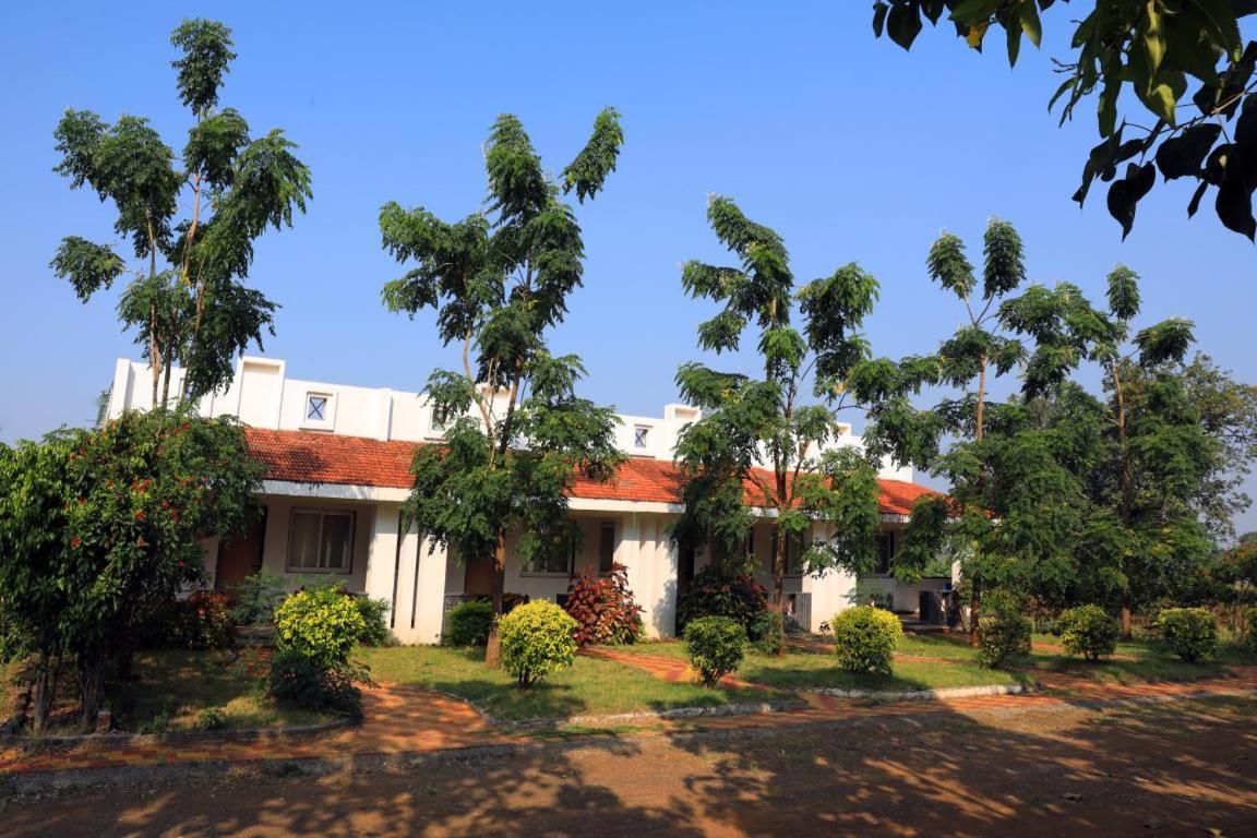 Nisarg Resort Jabalpur Exterior foto